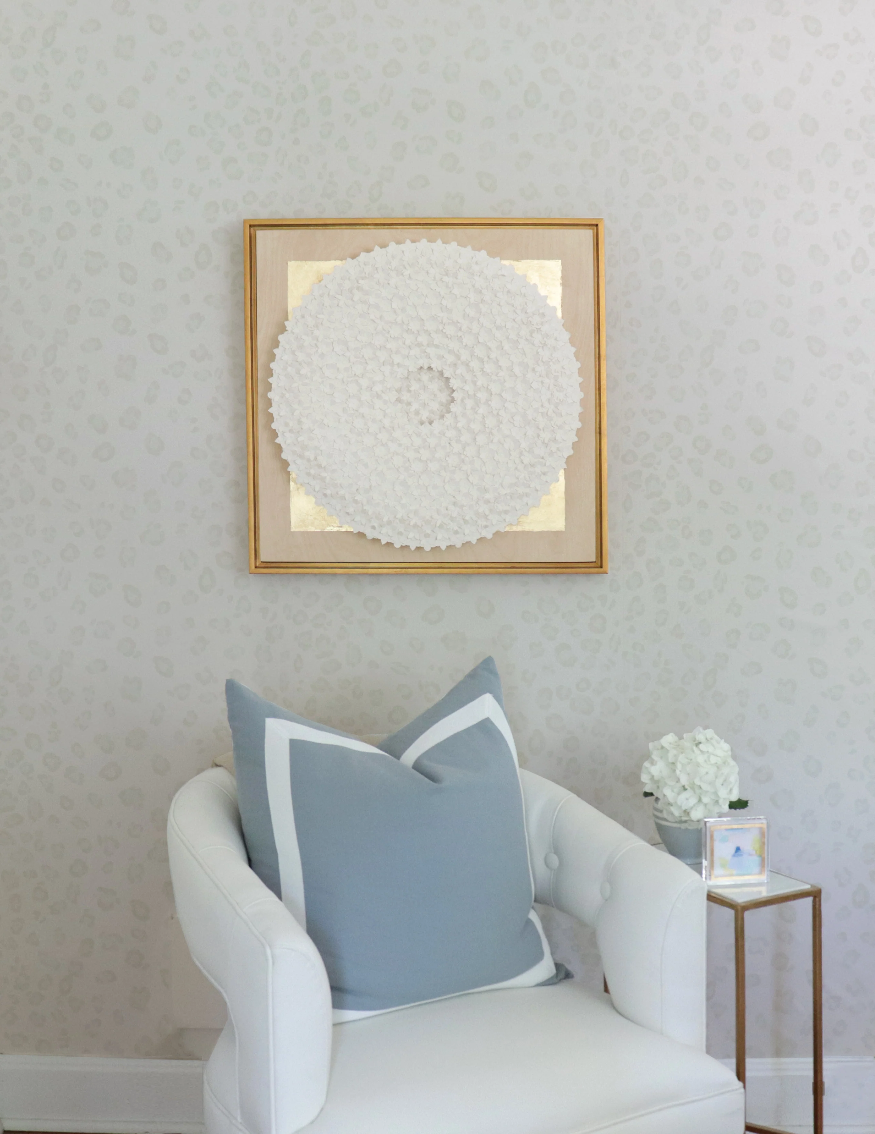 Light Leopard Wallpaper in Beige - Image 4