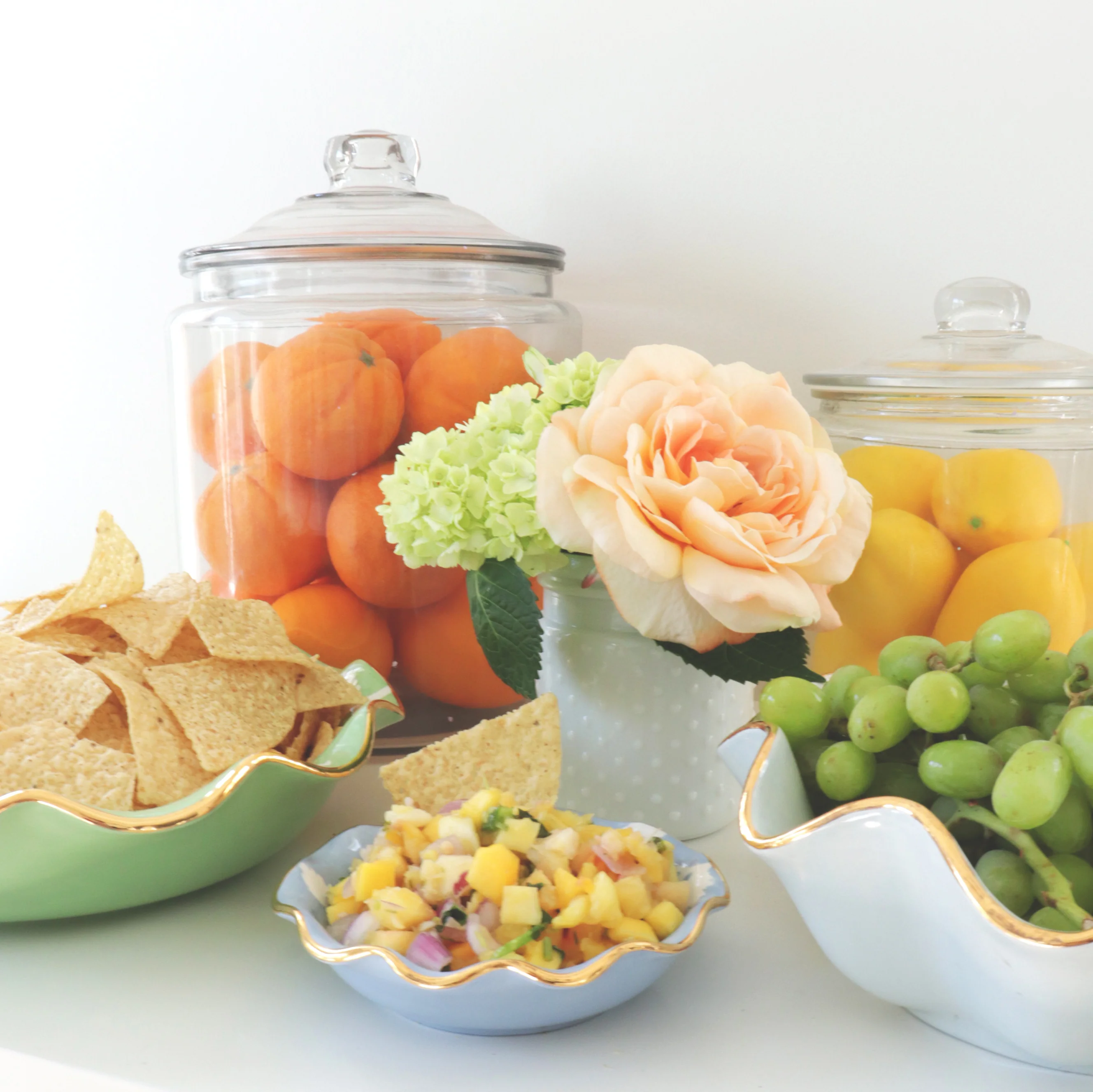 Chinoiserie Dreams Scalloped Bowls with 22K Gold Accent - Image 7