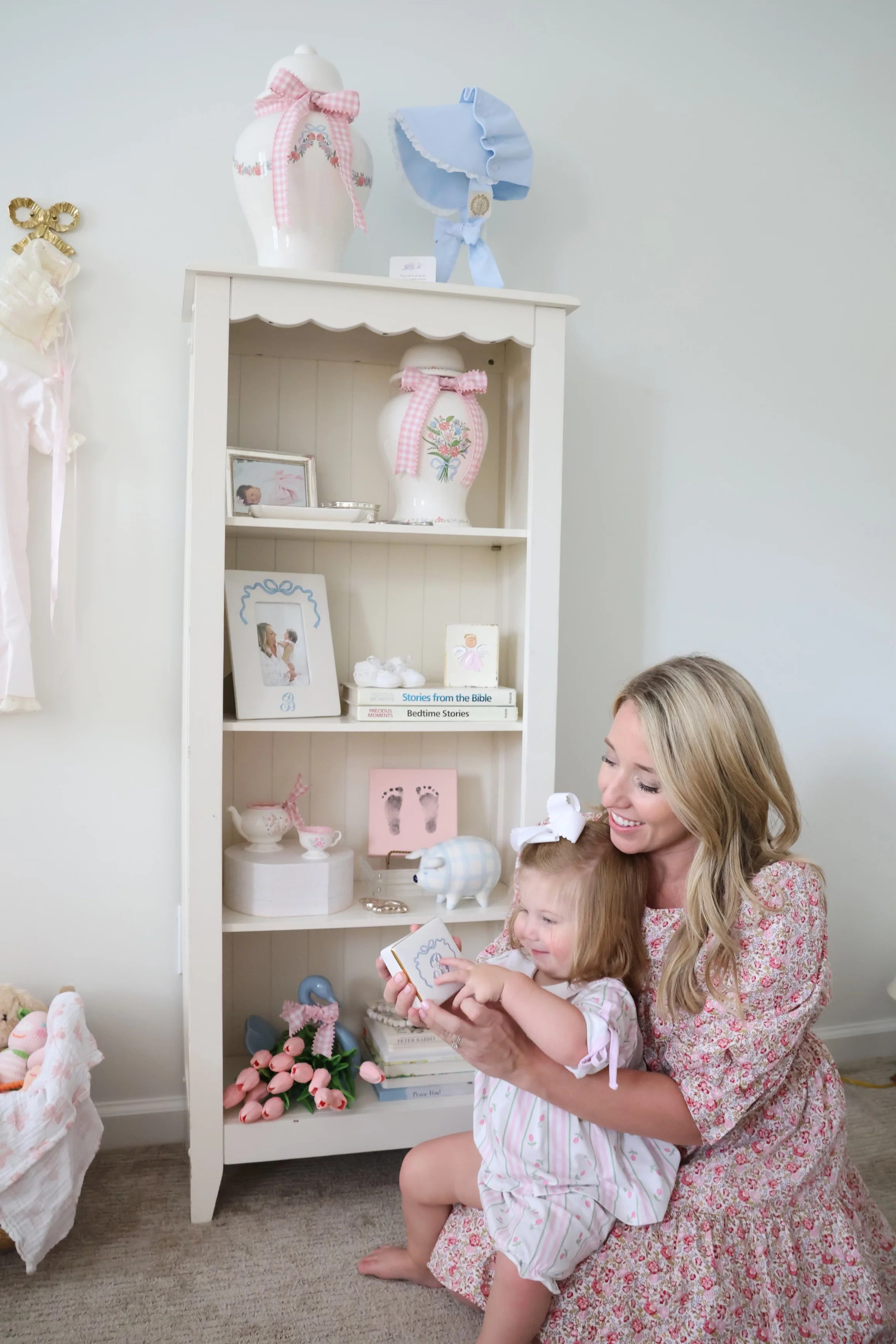 Lo Home x Chapple Chandler Keepsake Box with Bow, Monogram and 22K Gold Accent - Image 3