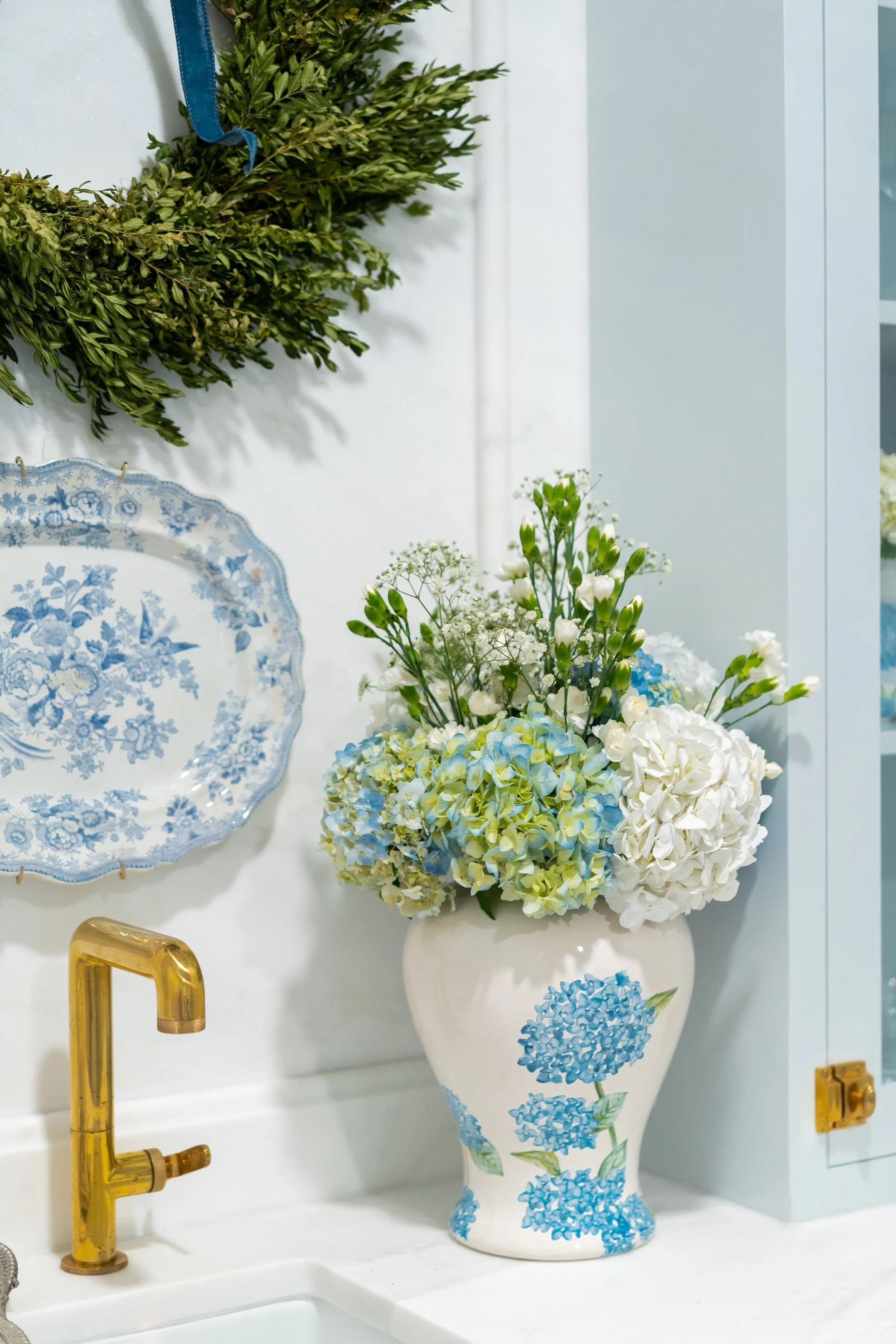 Lo Home x Chapple Chandler Ginger Jars with Hydrangea Accents - Image 17