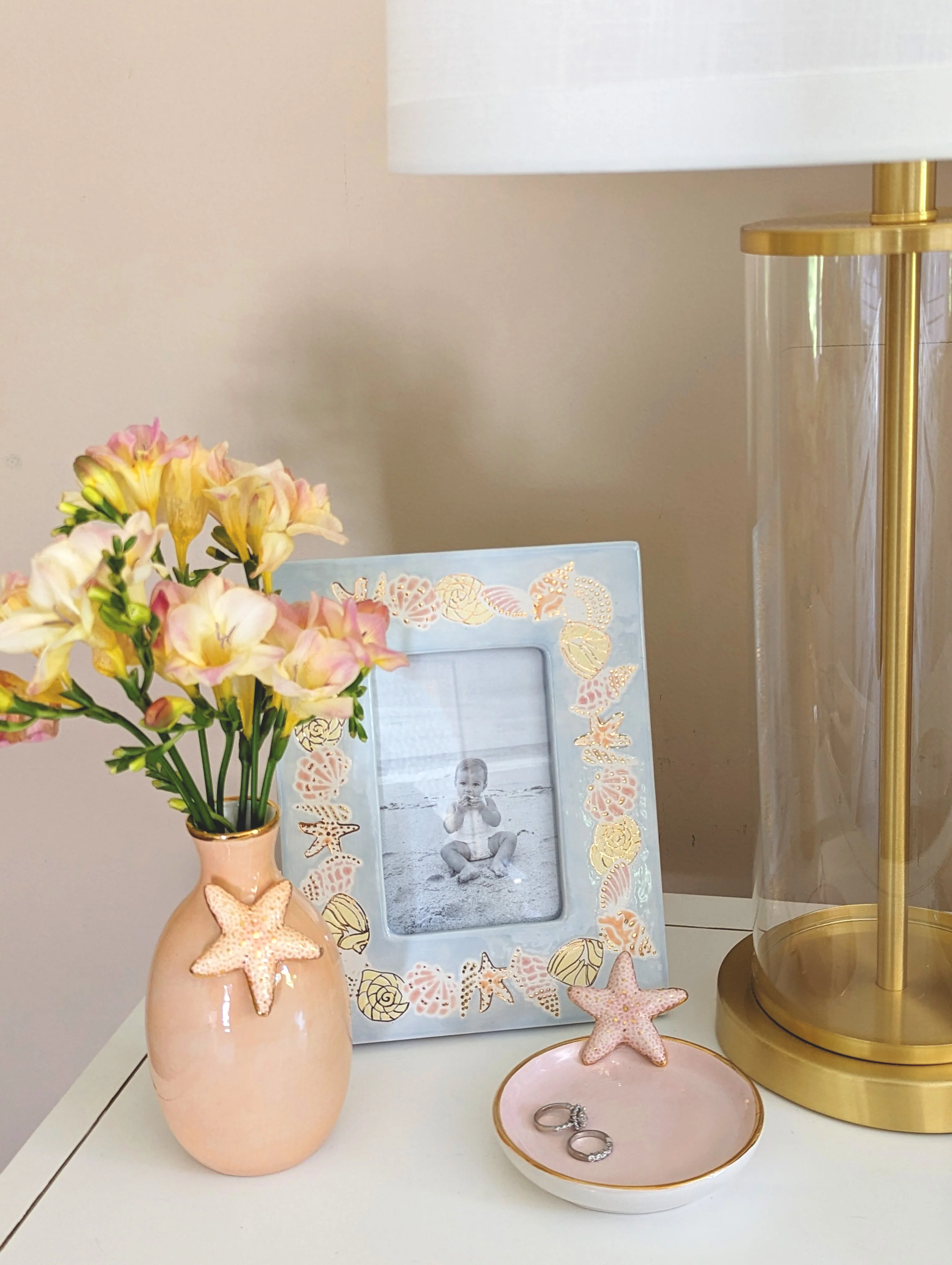 Seashell Photo Frame with 22K Gold Accents - Image 3