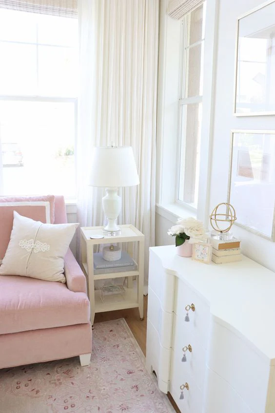 Victoria Sofa - Image 18